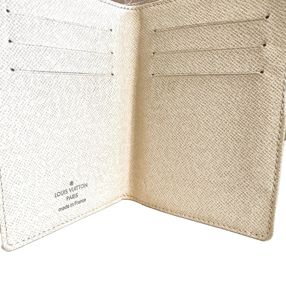 **SOLD**Louis Vuitton Joey Wallet Damier Azur - Picture 6 of 13